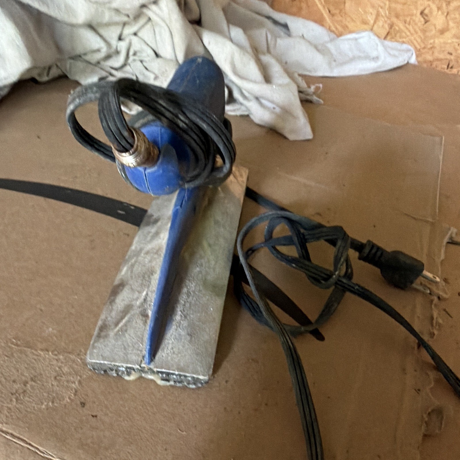 Corded Electric Handheld Carpet Seaming Iron