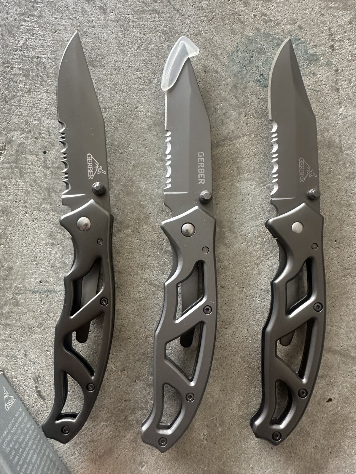 Set Gerber Paraframe Knives Edc 3” Serrated ( 2 Vintage )