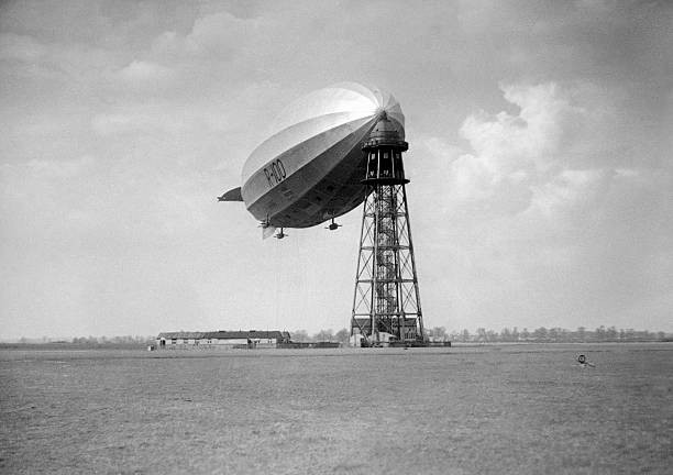 Old Aviation History Photo His Majestys Airship R100