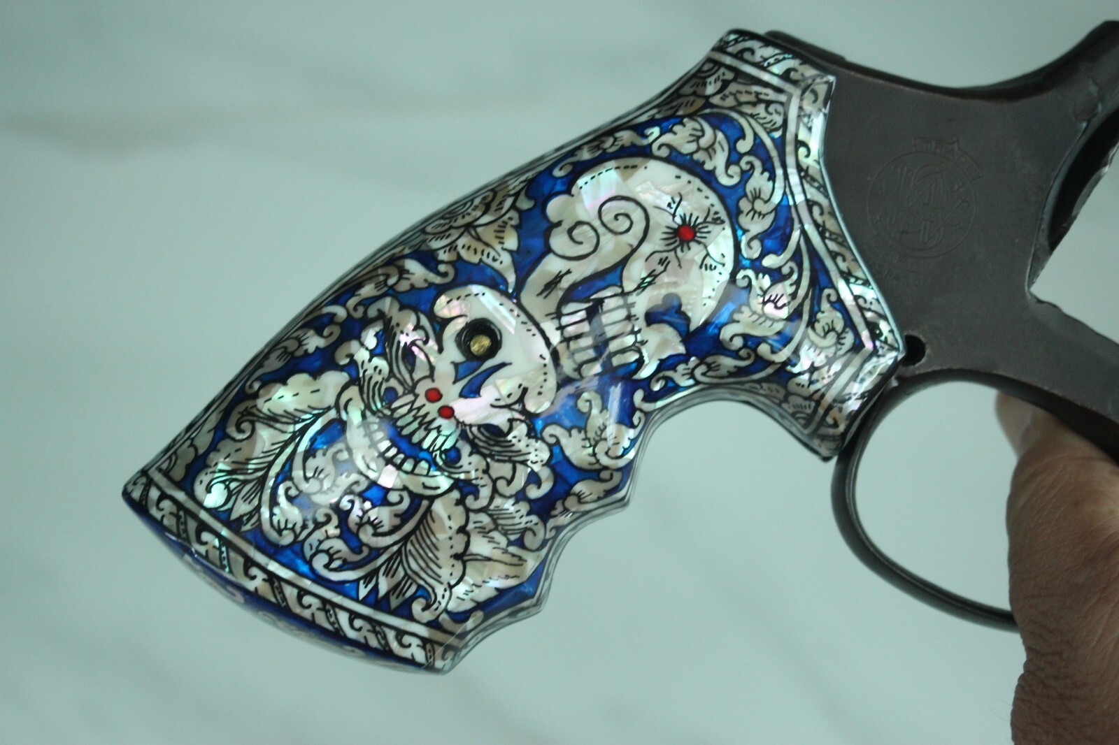 MOTHER OF PEARL GRIPS FOR S&W K, L FRAME SQ/RD BUTT BLUE SKULL ART VITOONMAKERS