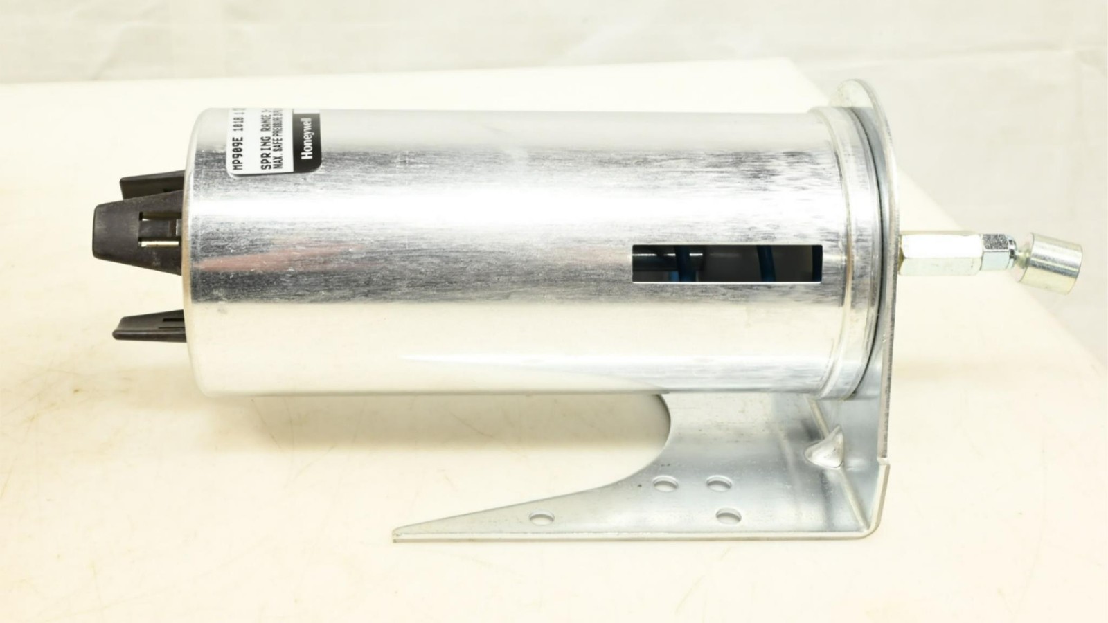 Honeywell MP909E 1018 1 Pneumatic Damper Actuator, 3-13 PSI