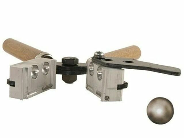 Lee 90444 Double Cavity Mould, .457", 143 Gr.