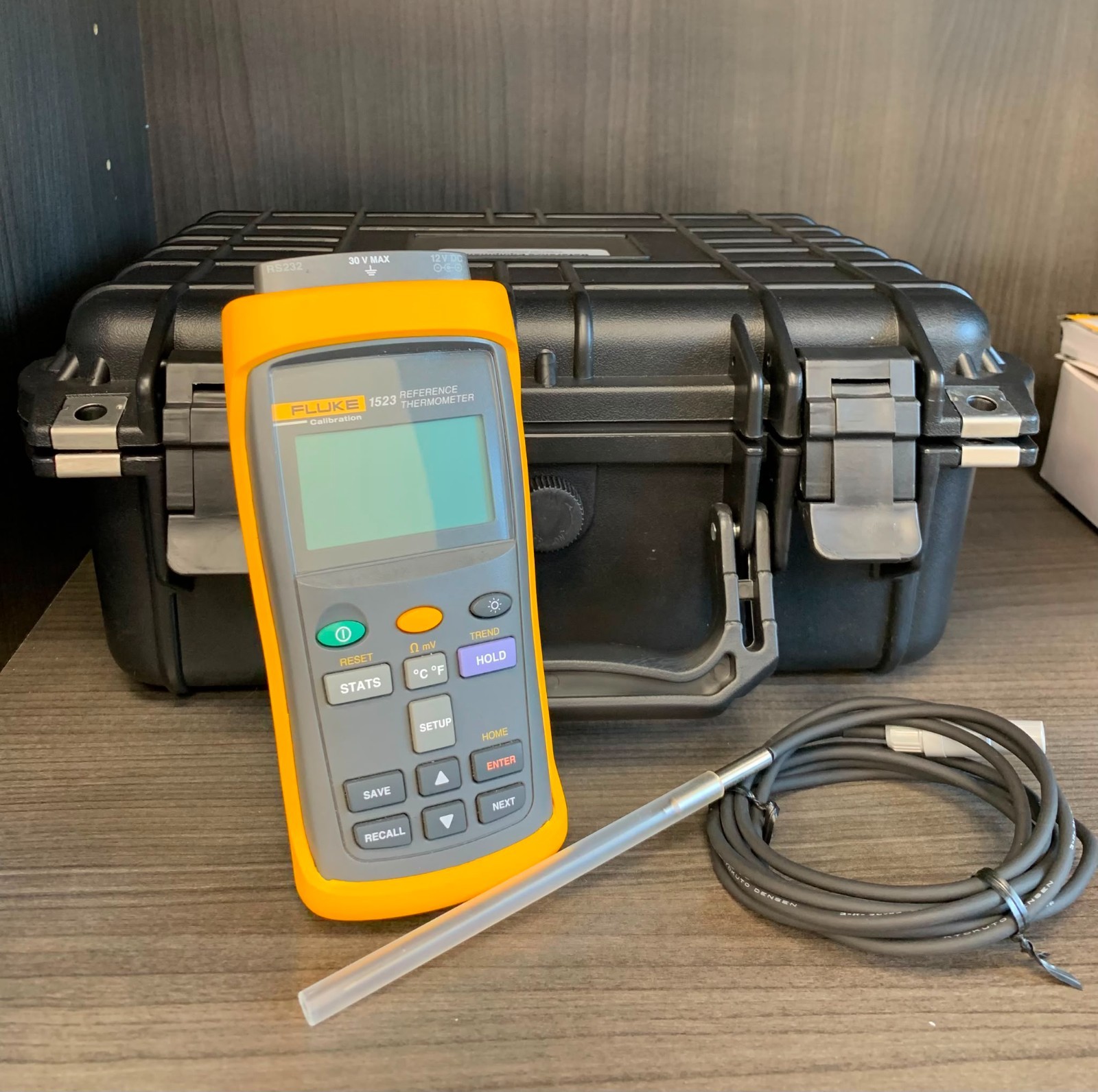 Fluke 1523 Reference Thermometer with Fluke 5622 PRT Probe