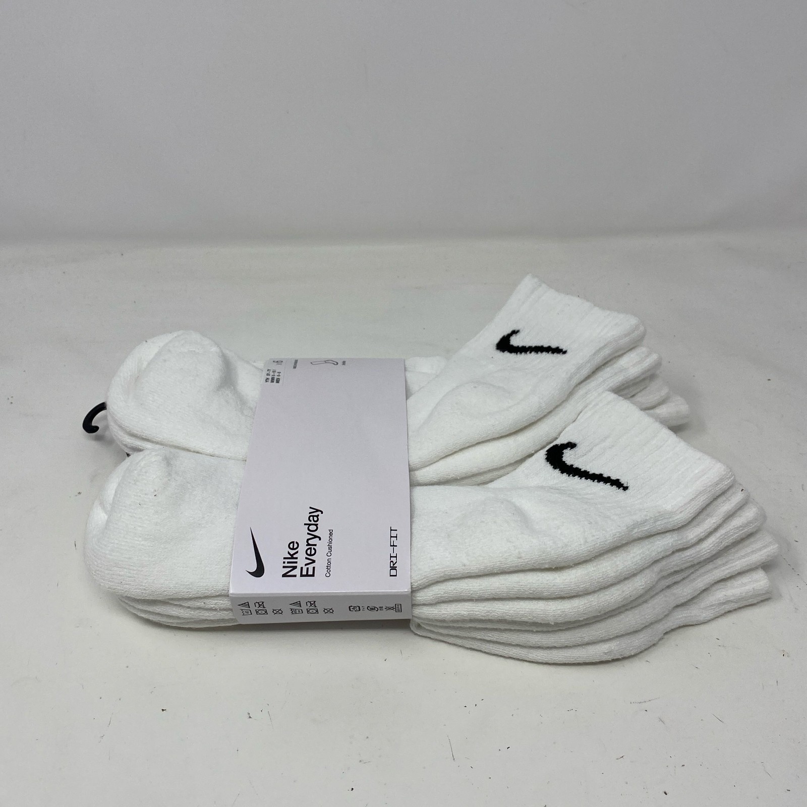NIKE Everyday Cushioned Ankle Socks 6-Pair White M W6-10/M6-8