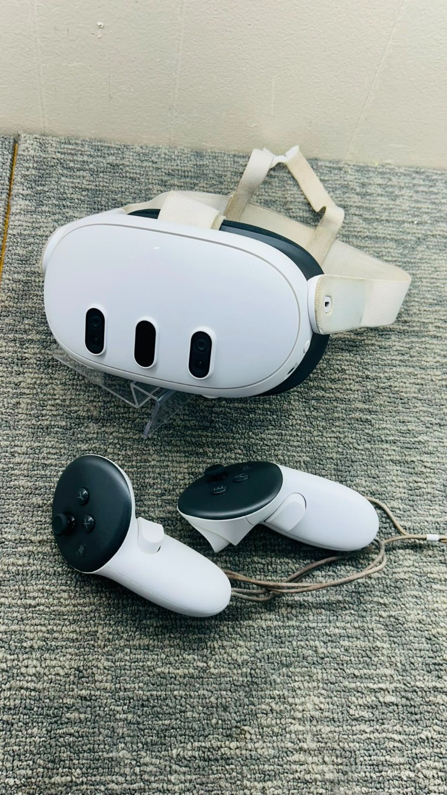 Meta Quest 3 128GB VR MR Headset White Model S3A Bundle Broken ASIS 0930727