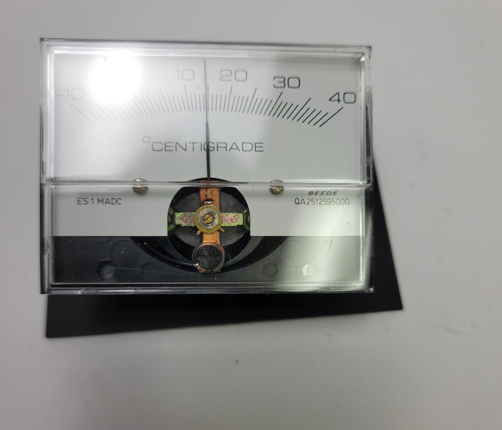 Beckman / Beede ES1MADC Centigrade Temperature Panel Meter Gauge -10 - 40 Deg.
