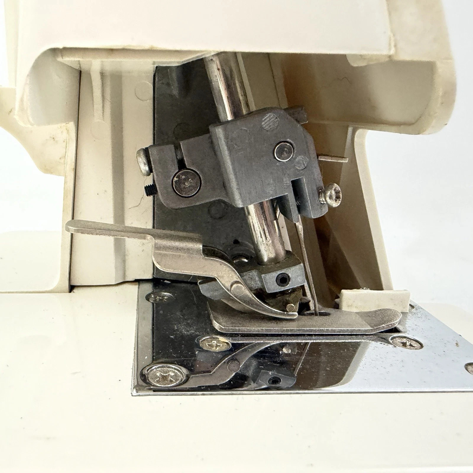Singer Tiny Serger Electric Overedging Sewing Machine & Foot Pedal Needs Service