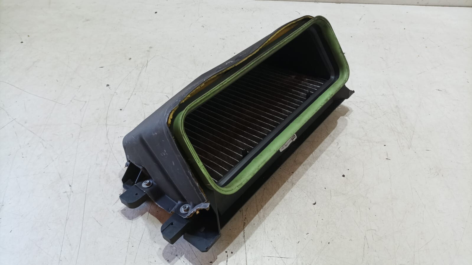 RENAULT TRAFFIC 29 SPORT 2013, BONNET AIR INTAKE DUCT P/N: 820000492