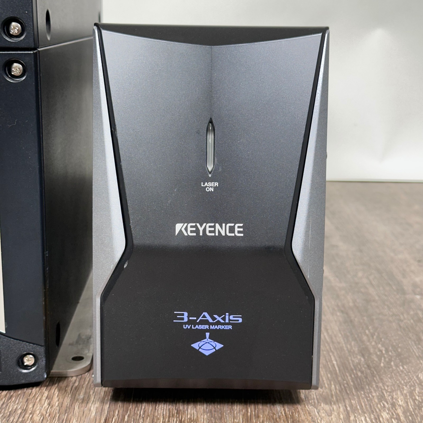 Keyence MD-U1000C 3-Axis UV Laser Marker 2020 Complete System w/ Controller Keys