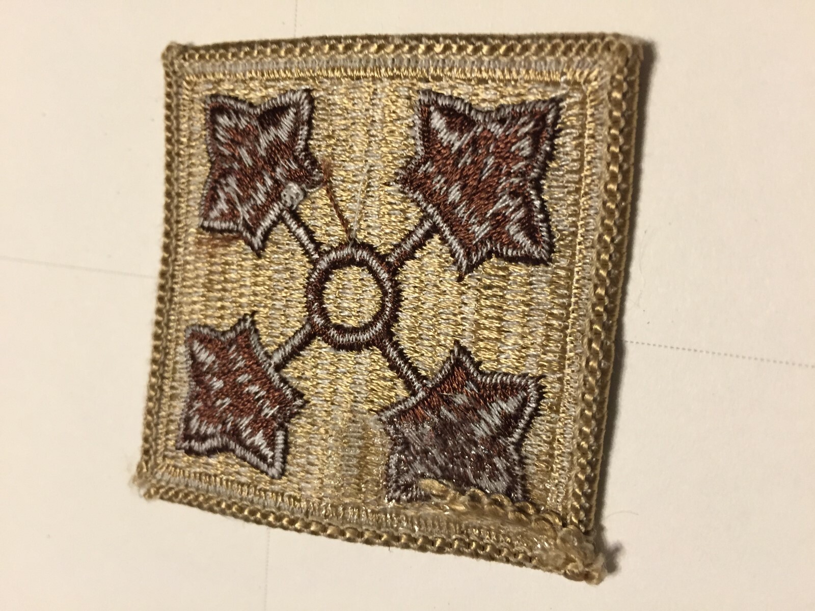 U S Army Patch - 4th INF. Div. Desert Subdued sew-on patch