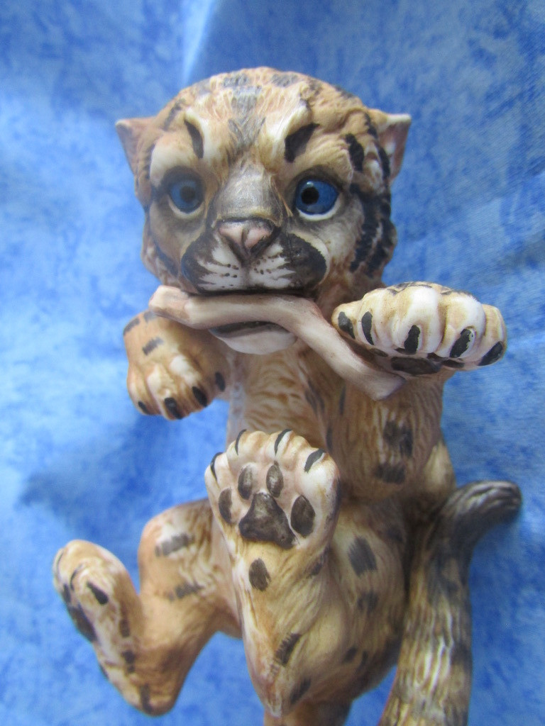 Hamilton "Sidney the Cougar" - First Issue in "Babies of Endangered Species"