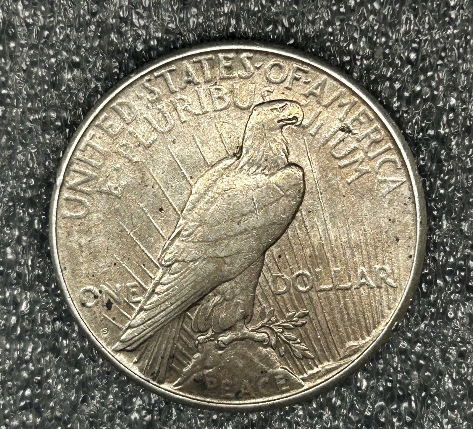 1922-S US Silver Peace Dollar $1 -