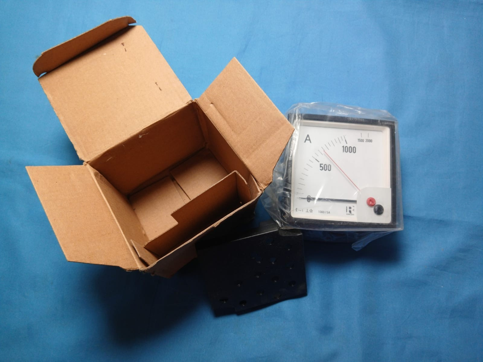 RISHABH EQ96 AC Analog Voltmeter 0-300V 102616682