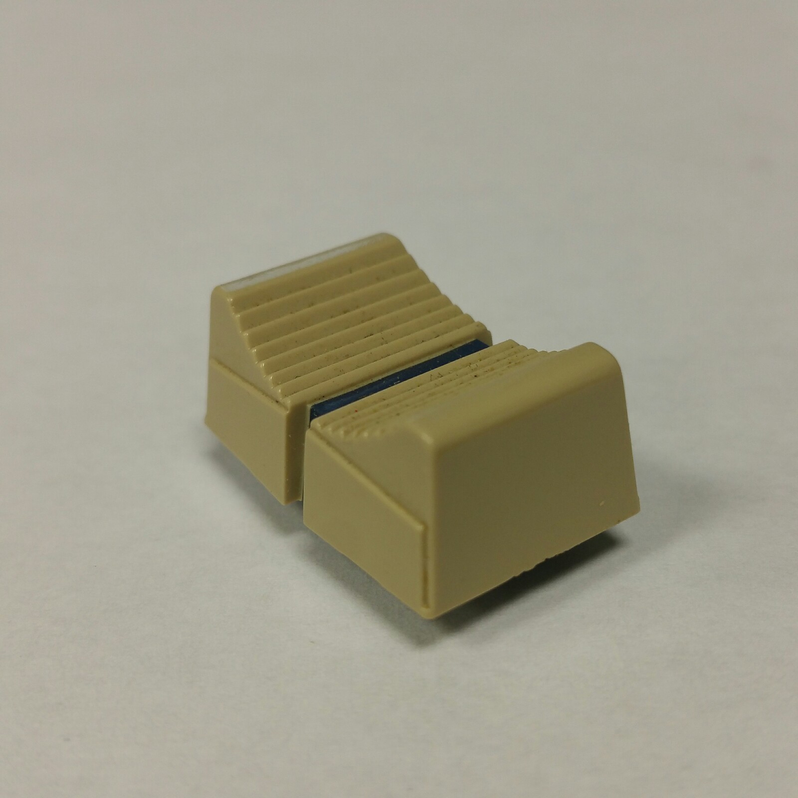 ORIGINAL - BEIGE OFF WHITE Sliding Knob Part for Tascam M-208/M-216/M-224 Mixer