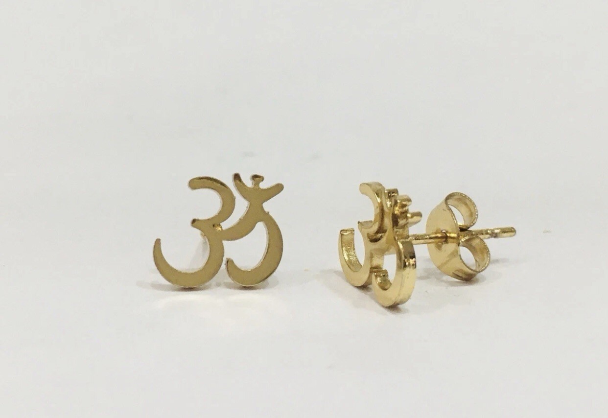 AUM OM 18k gold Plated Earring Studs Men/women Shiva Symbol Hindu Charm Mantra