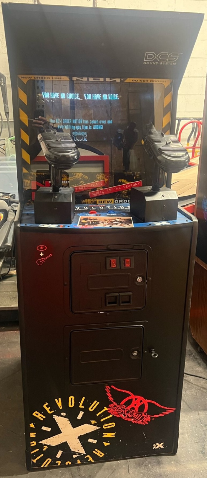 MIDWAY REVOLUTION X ARCADE MACHINE 1994