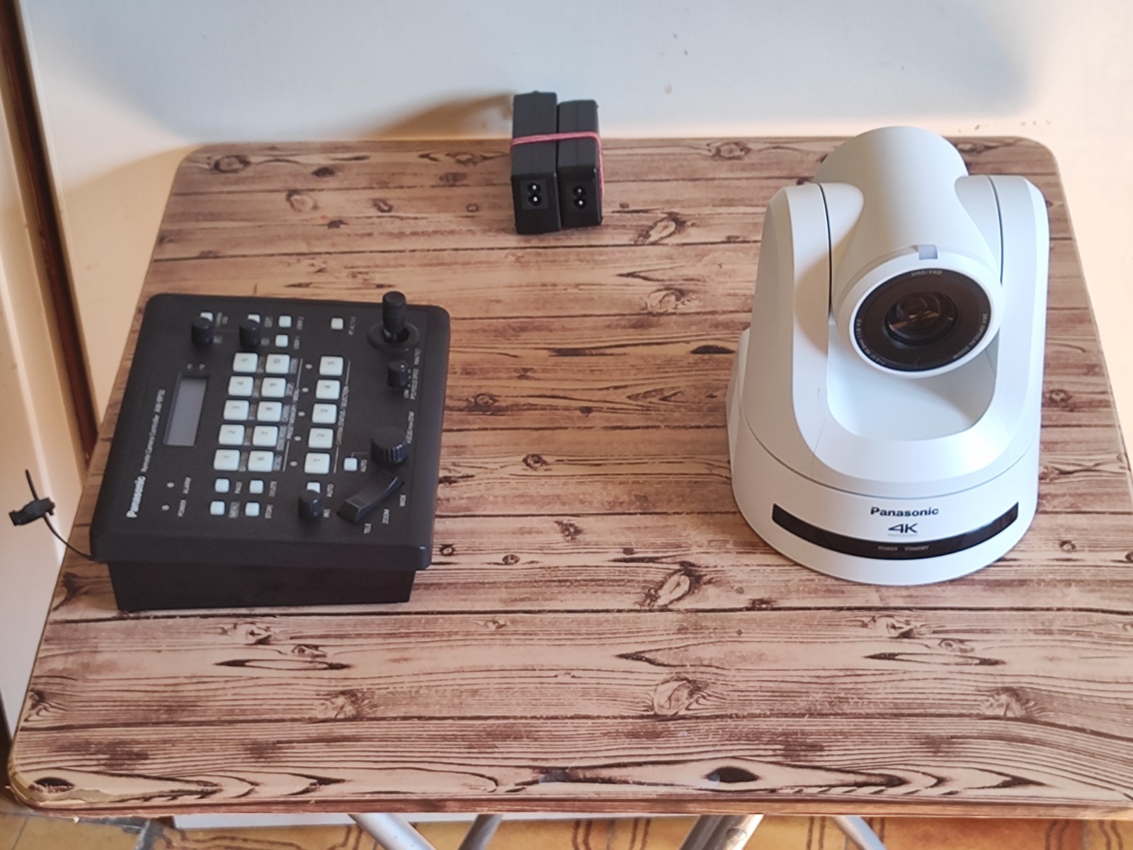 PANASONIC AW UE100 12GSDI 4K60 HDMI NDI PoE+ STREAMING PTZ 4K CAMERA + RP50 CONSOLE