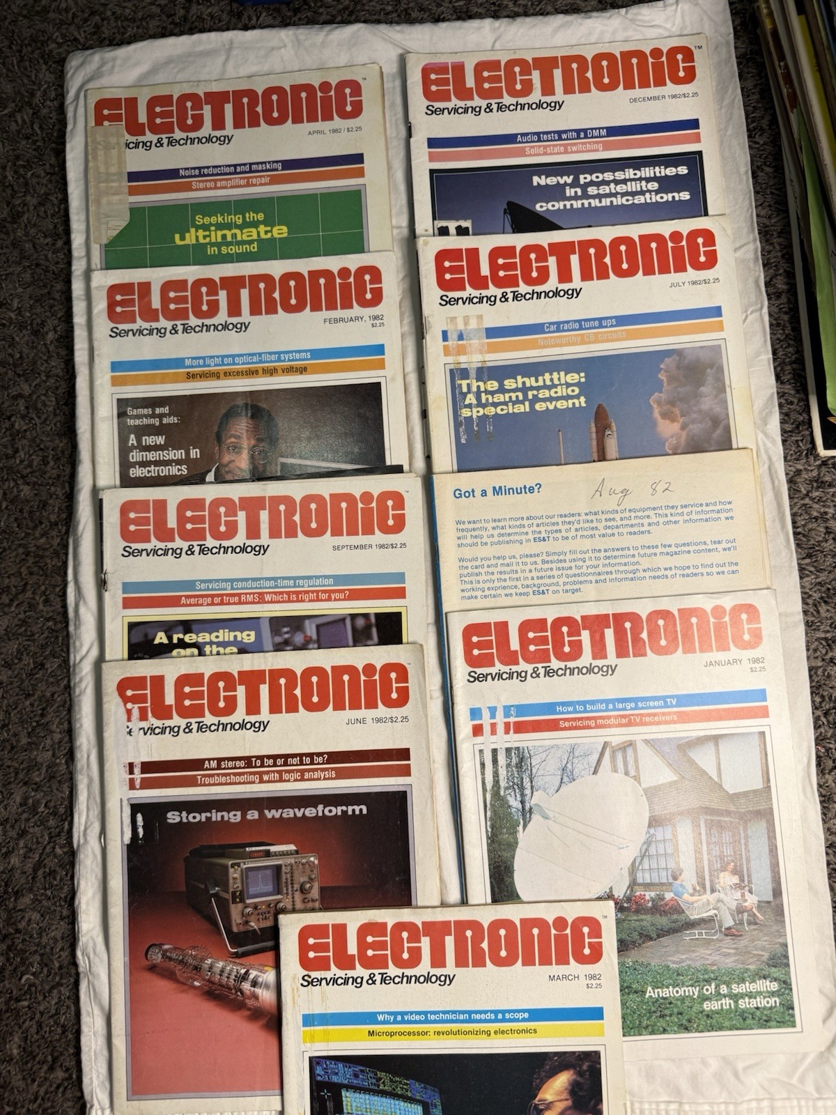 Lot of 9 1982 Electronic Servicing & Technology Magazines Electronics Repair