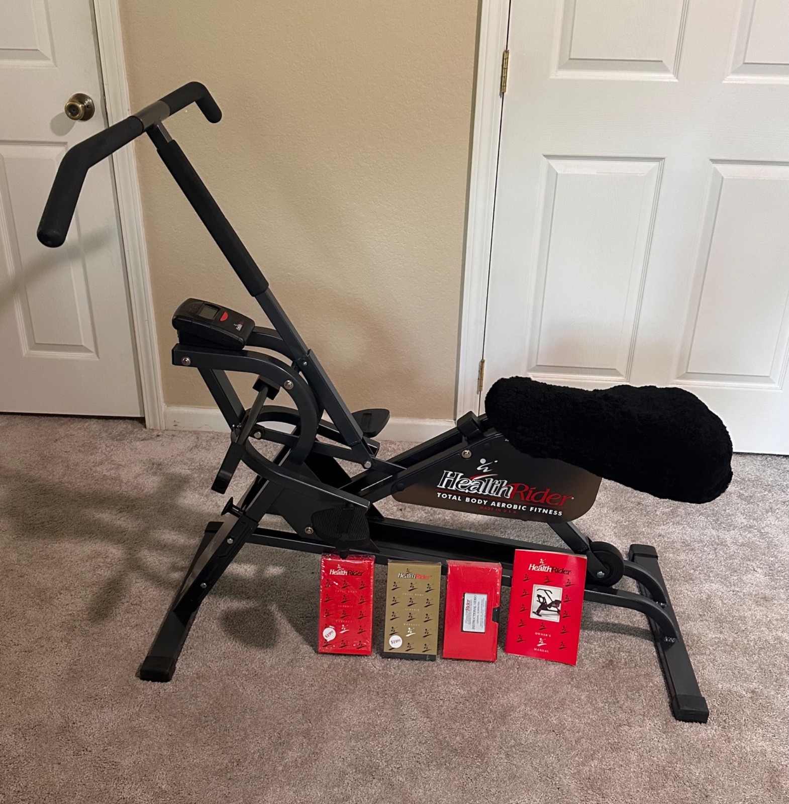 HEALTHRIDER TOTAL BODY EXERCISER  W/ MONITOR,BUILT IN INCLINE, MANUAL,VHS TAPES