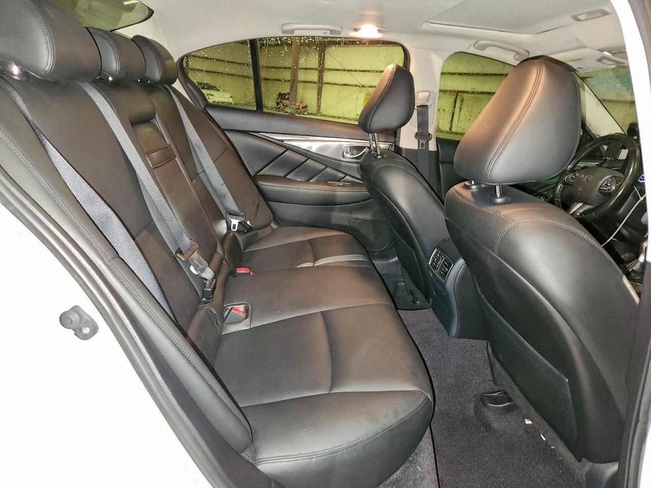 Q50 2016 Glove Box 4912238