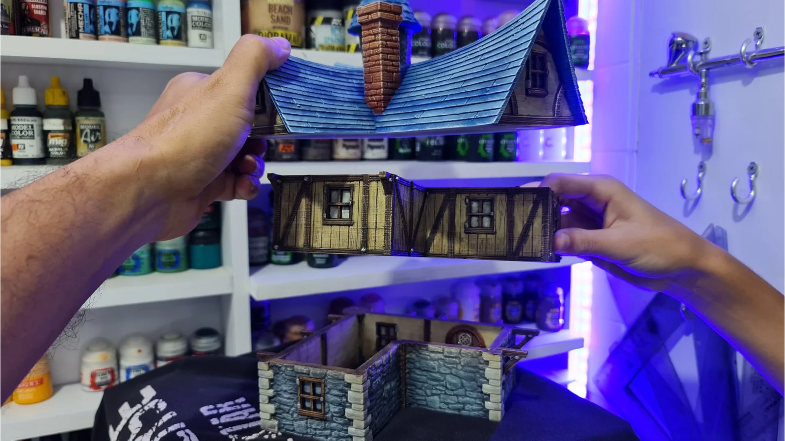 Adrian-3DP4U - Tower Top House - 28mm