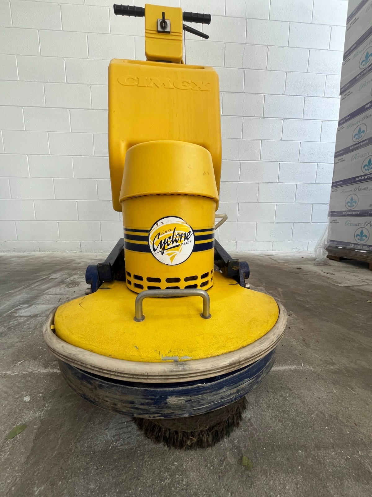 Cimex CR48CM commercial carpet scrubber