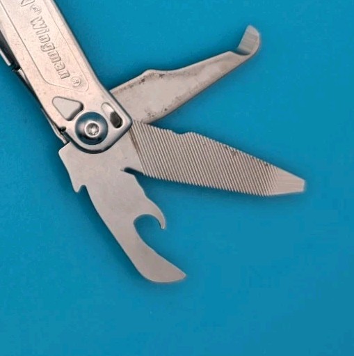 LEATHERMAN WINGMAN MULTI-TOOL! FAST SHIPPING!