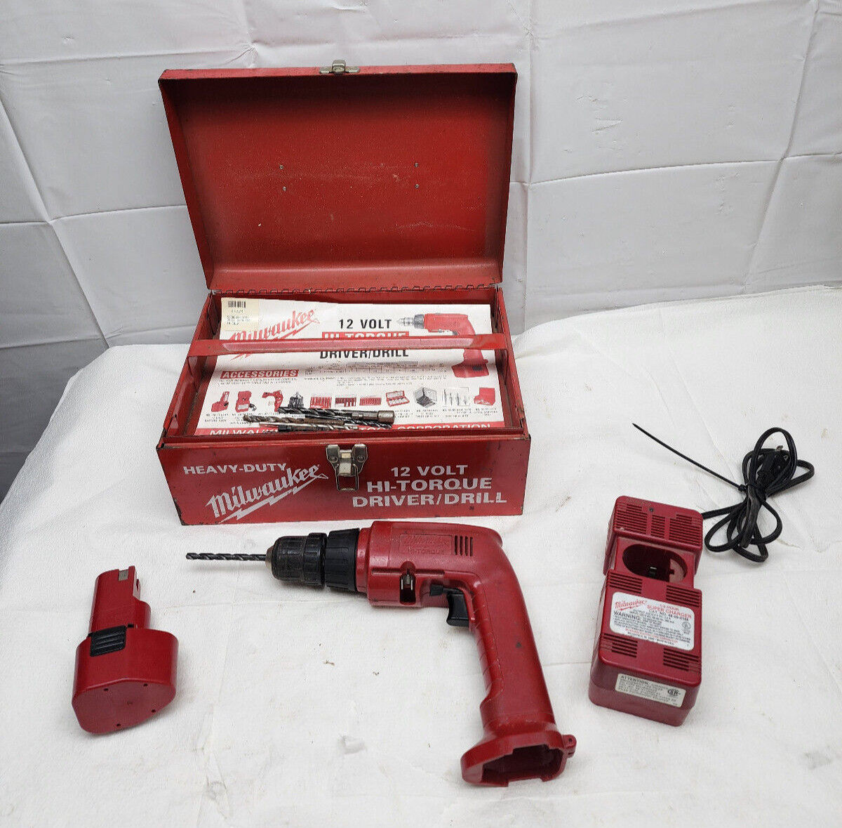 Milwaukee 0401-1 12V HI-TORQUE Cordless Drill-1 Battery, Charger, and Steel Case