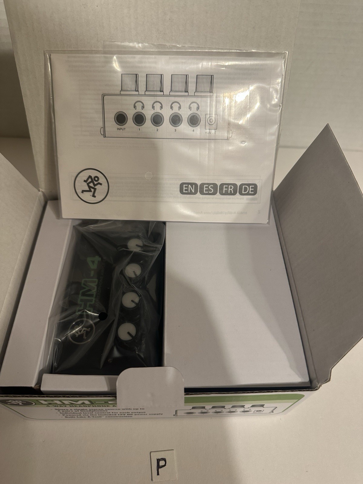 Mackie HM-4 4-Way Headphone Amplifier - Compact Desktop Splitter