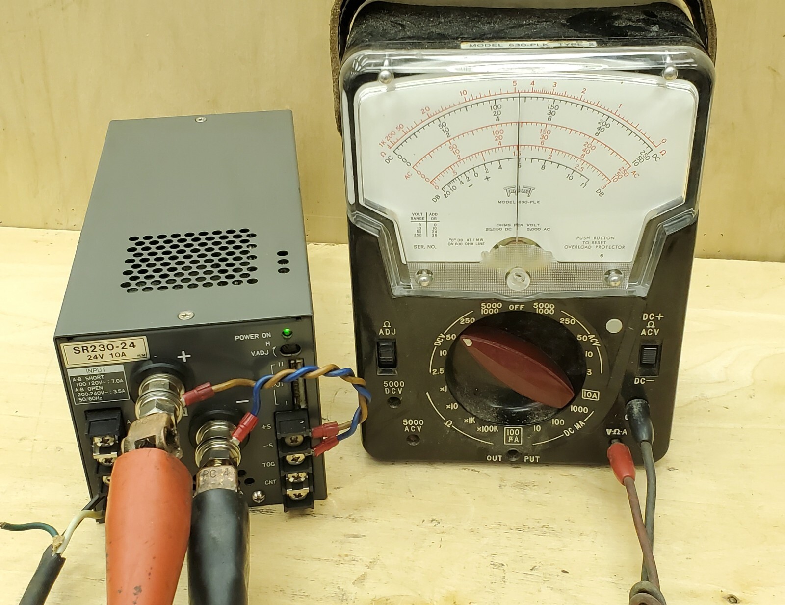 Nemic-Lambda SR230-24 Power Supply 115/230 VAC Input 24 VDC @ 10 Amp Output