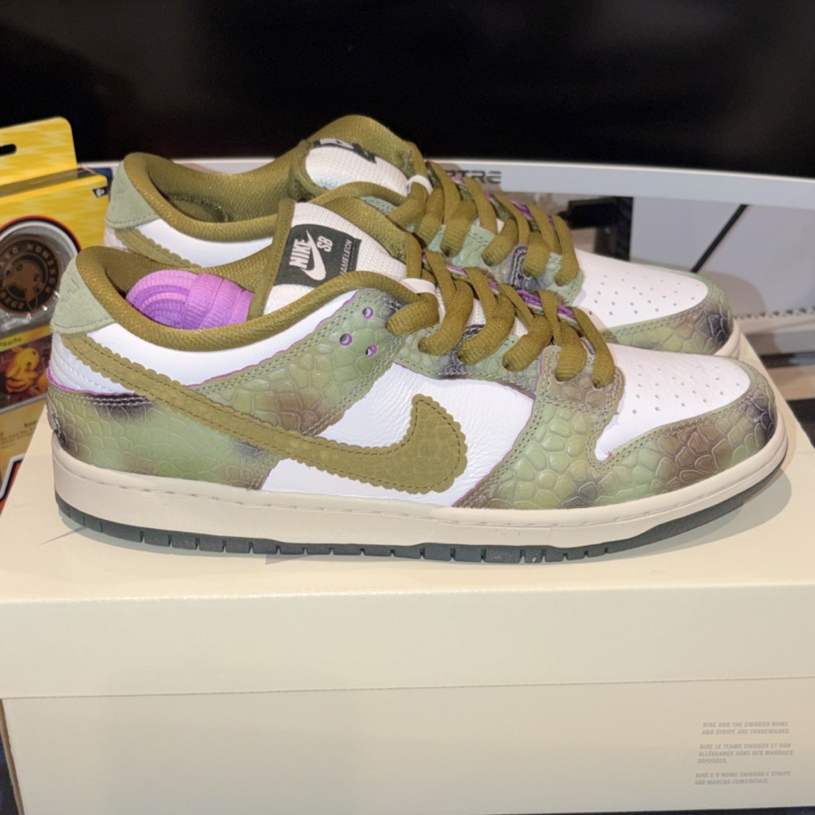 Nike SB Dunk Low Pro QS Oil Green Desert Moss Skateboarding Shoes Men's US 9.5