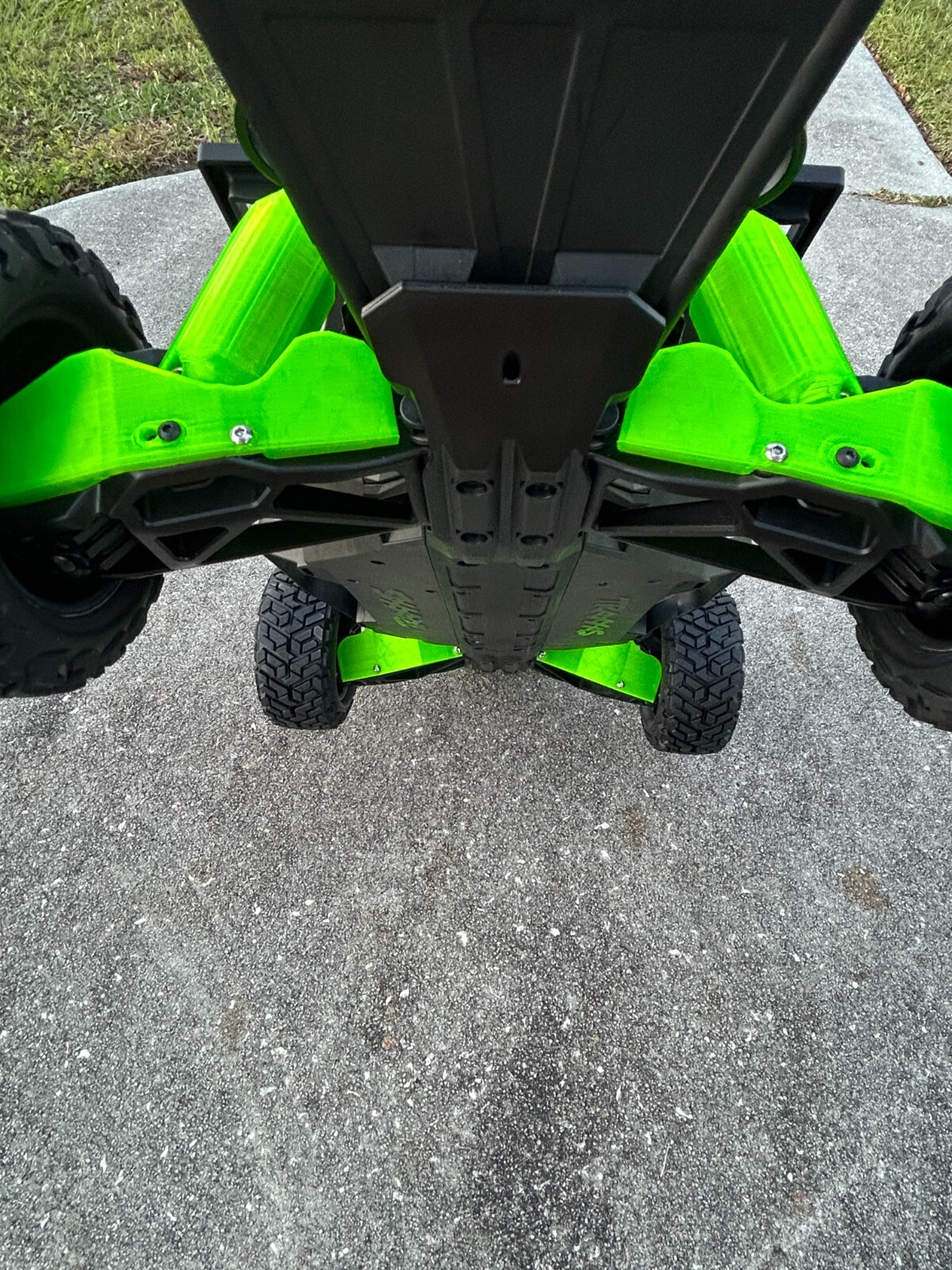Traxxas Maxx Slash Mud Guards and Shock Guards (Set of 8)