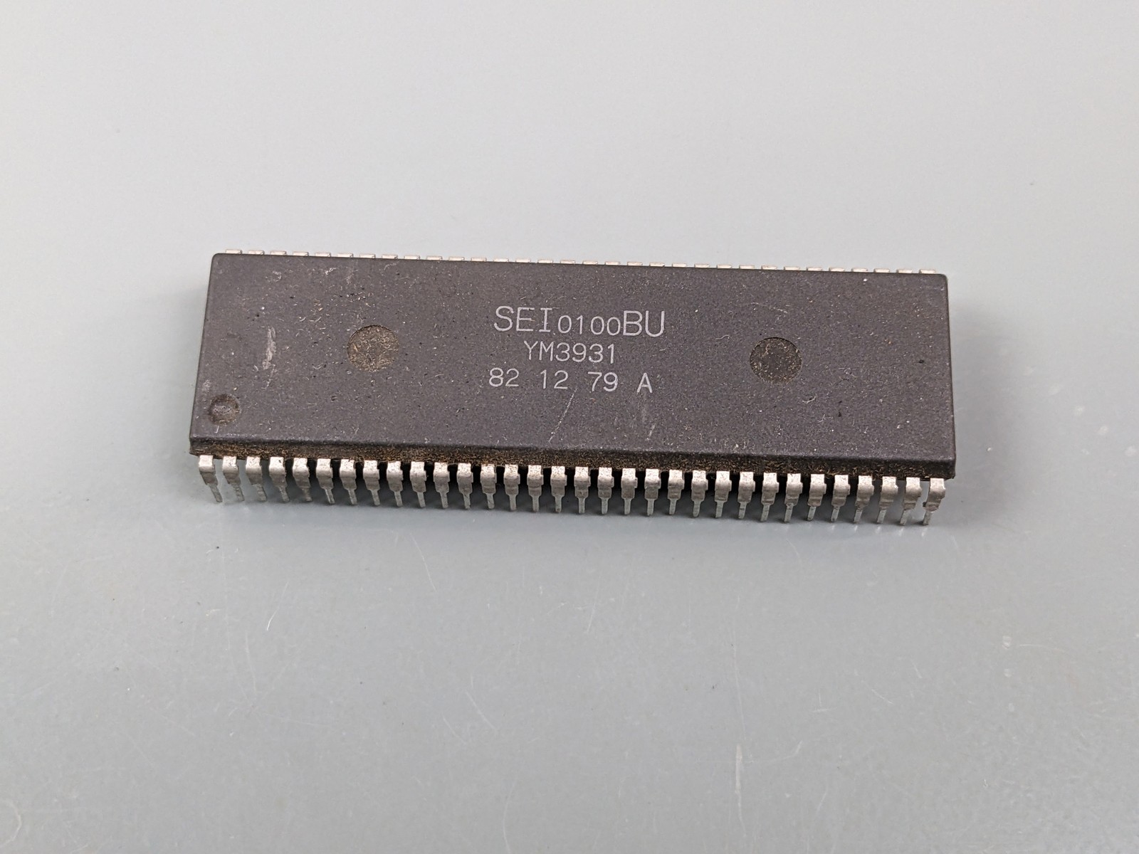 Seibu SEI0100BU YM3931 Custom IC Chip SDIP-64 Solder Pull, SOLDER PULL