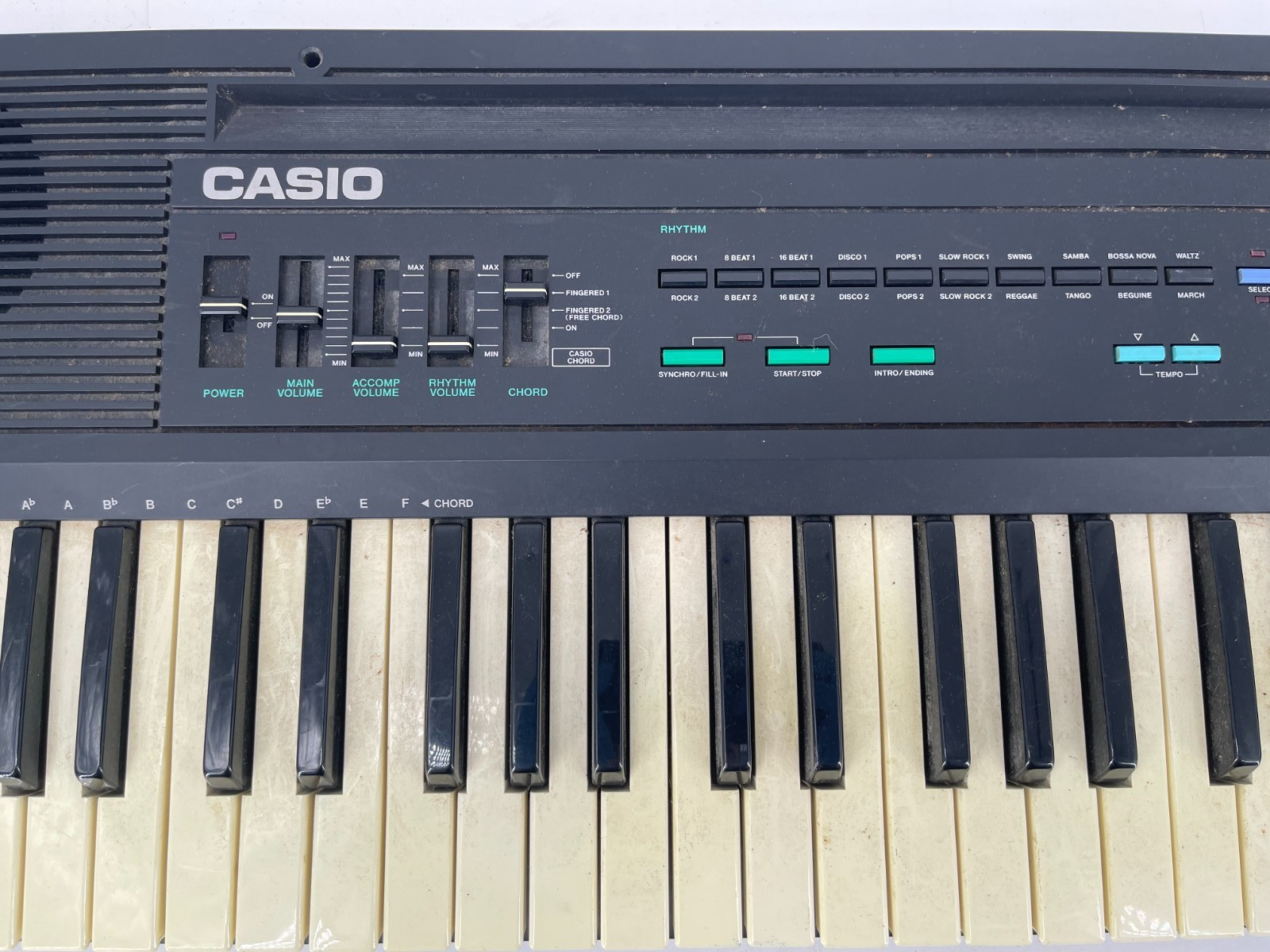 Casio Casiotone CT-607 61-Key Electronic Keyboard Pulse Code Modulation PCM