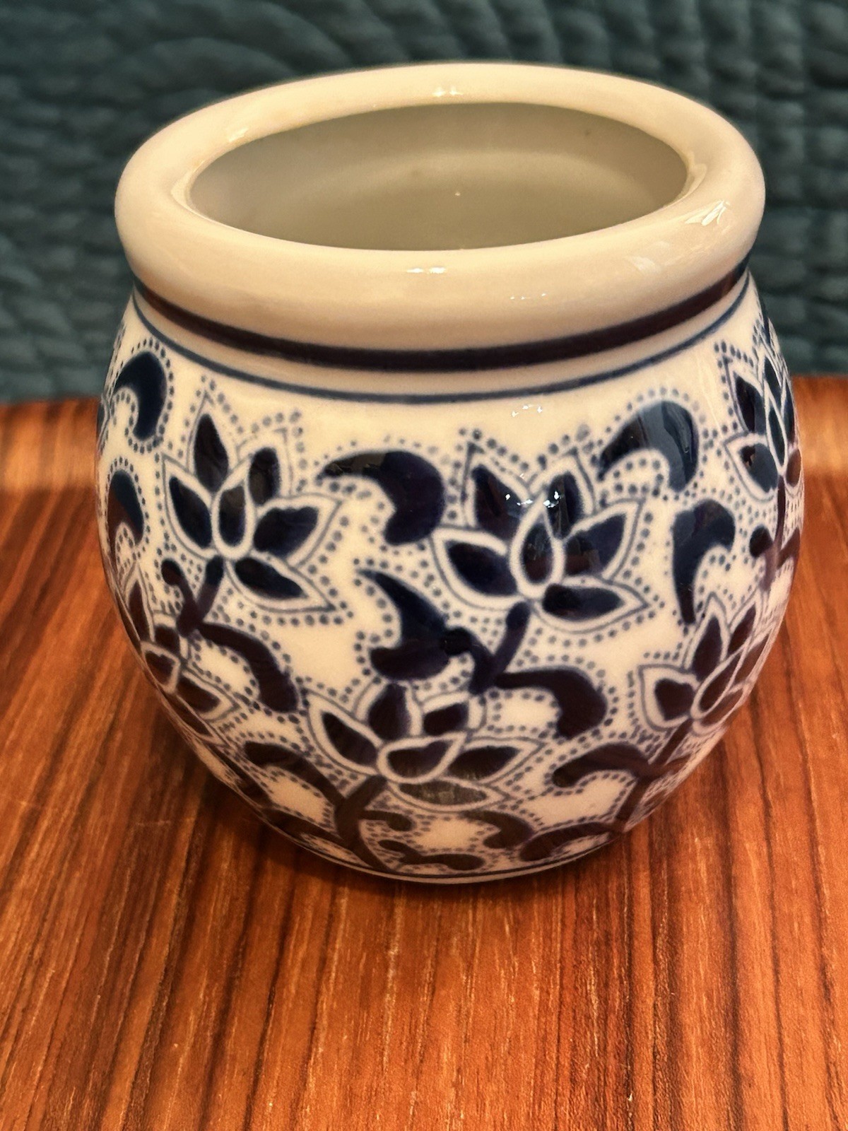 Home & Manor Blue & White Asian Planter  - 4.5” Tall