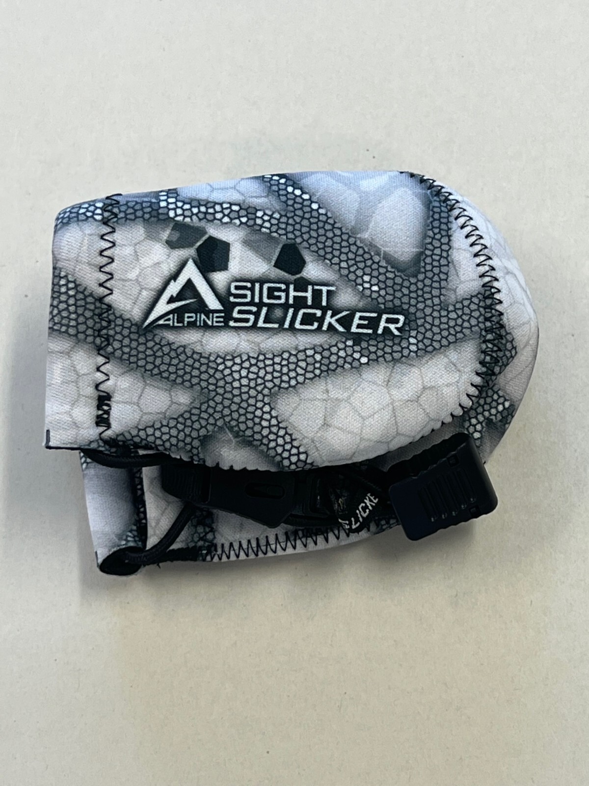 Alpine Innovations Sight Slicker Archery Bow Sight Cover Vanish Snow 1.5"-2"