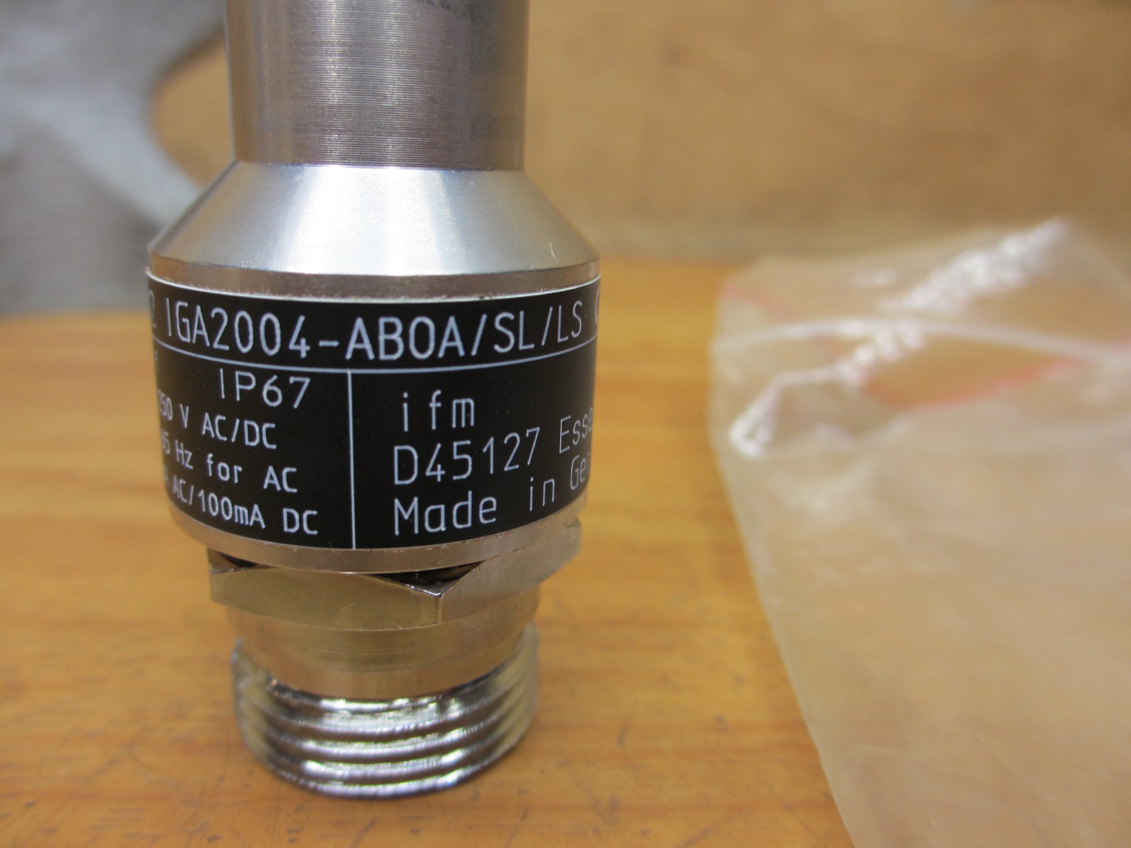 IFM Efector IG0302 *NEW* Inductive Proximity Sensor IGA2004-ABOA/SL/LS