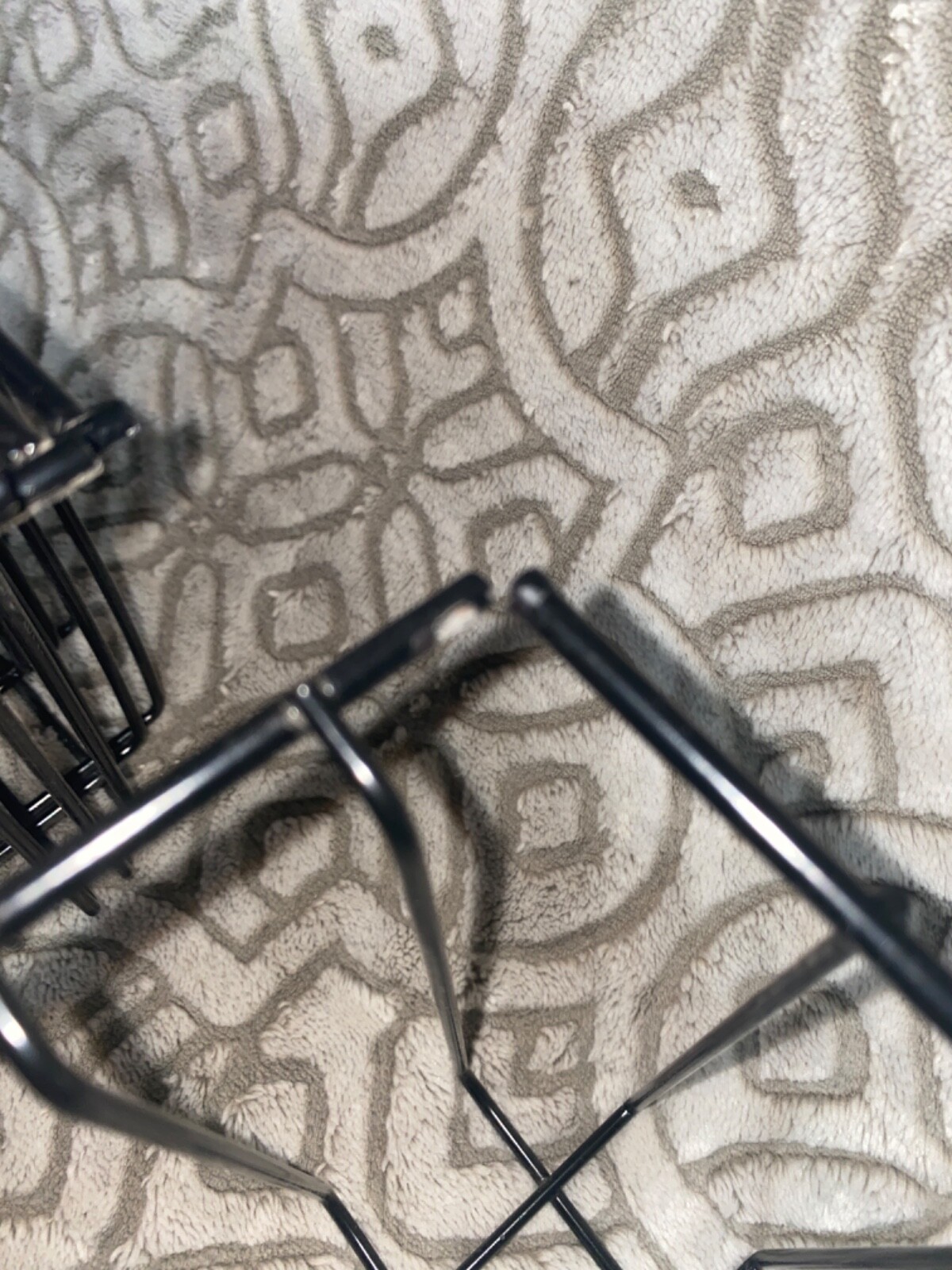 Heller Baskets (4), Curved hook (4) and Grid to wall clips (4) - Container Store