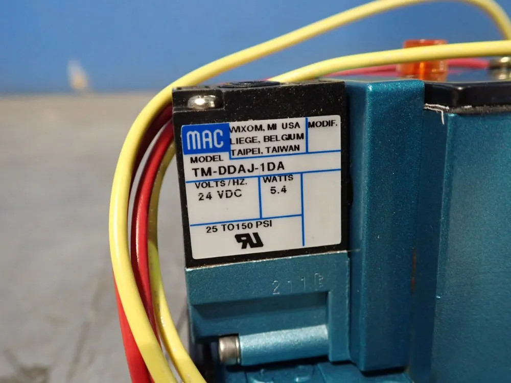 MAC SOLENOID VALVE 82A-AC-CAA-TM-DDAP-1DA