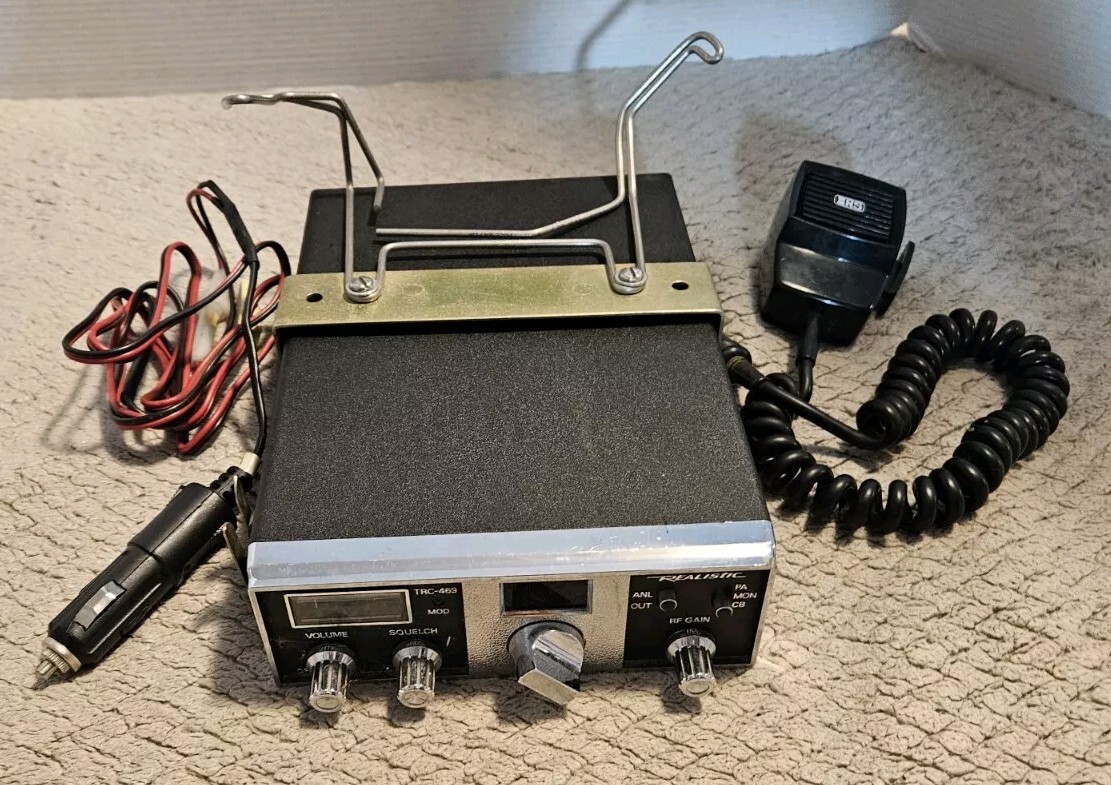 Realistic TRC-469 CB Radio Working
