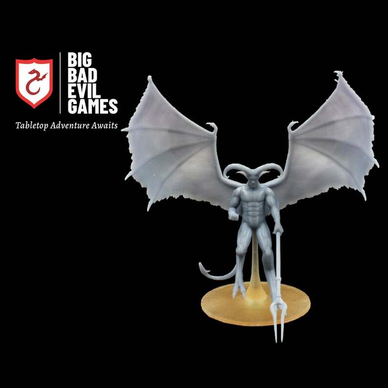 Flying Horned Devil Miniature | Large size mini devil in flight on a 50mm base