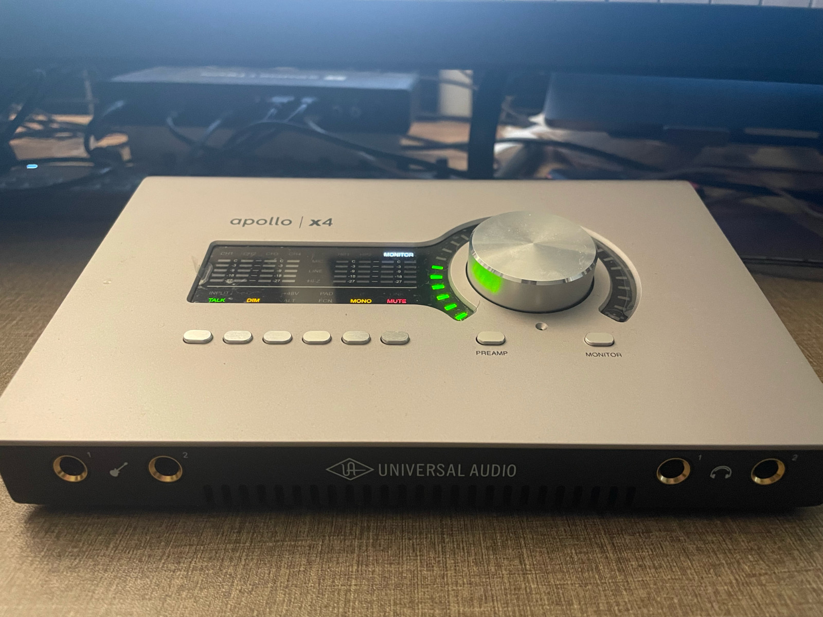 Excellent Universal Audio Apollo X4 Thunderbolt 3 Audio Interface