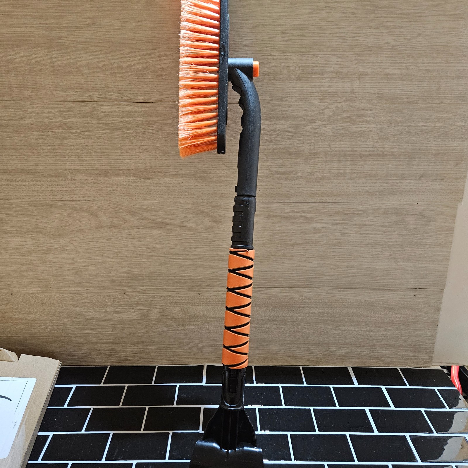 Car Ice Scraper Snow Brush 3in1 Long Reach Handle Removal Tool Windscreen Window