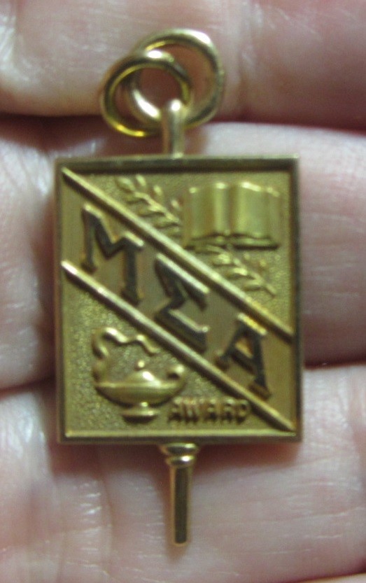 Vtg Mu Sigma Alpha Award Pendant MORTUARY Science STUDENTS Honorary NACMS 10K GF