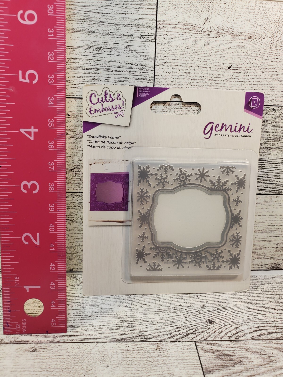 CCH2 Crafters Companion Snowflake Frame Square Cut Emboss Embossing Folder