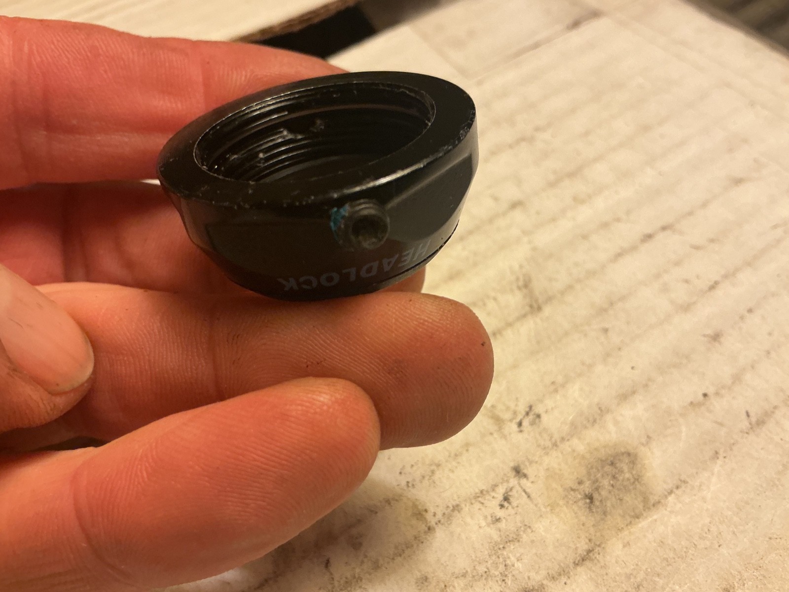 DELTA headset locking top-nut Blk 1" threaded 22.2mm
