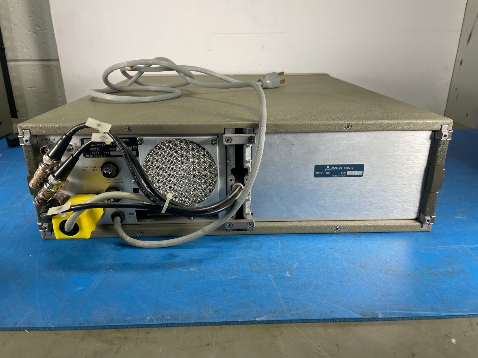 Princeton Applied Research Model 4202 Signal Averager *WORKING PULL*