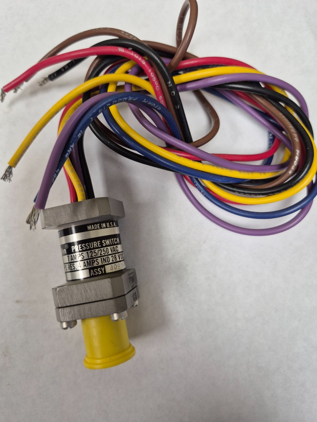 105P1CC2-496 Pressure Switch (ITT Aerospace Controls)