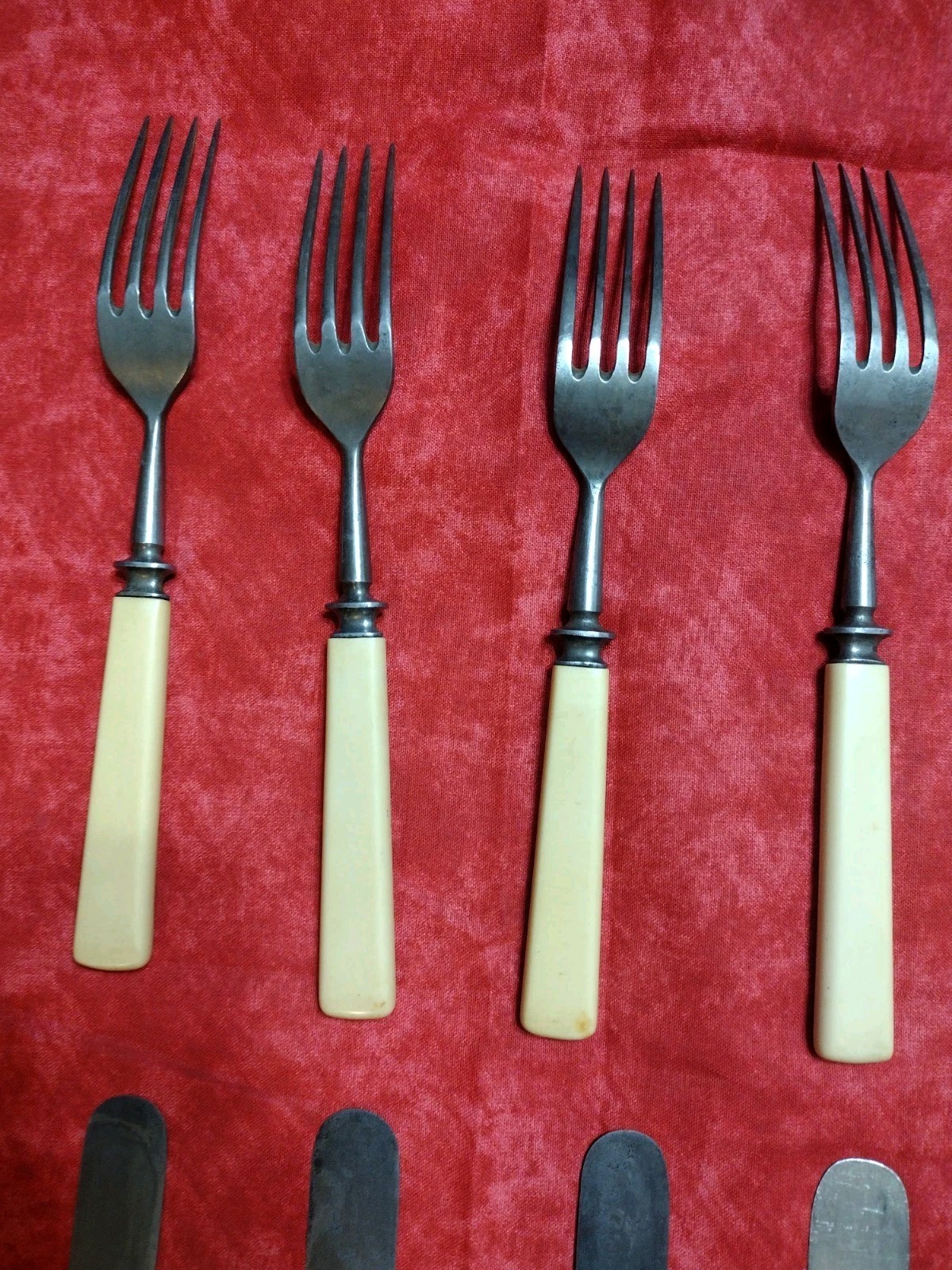 VINTAGE LF&C 15 PIECE FORK (8) & KNIFE (7) Set