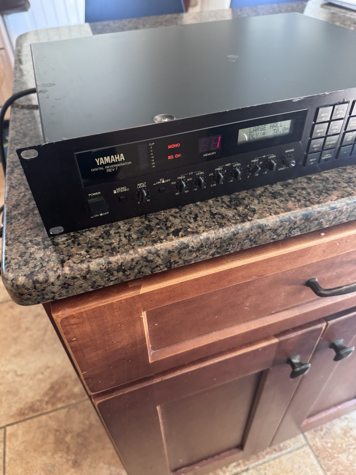 Yamaha Rev 7 Digital Reverberator Reverb Effects Processor Stereo Delay Chorus